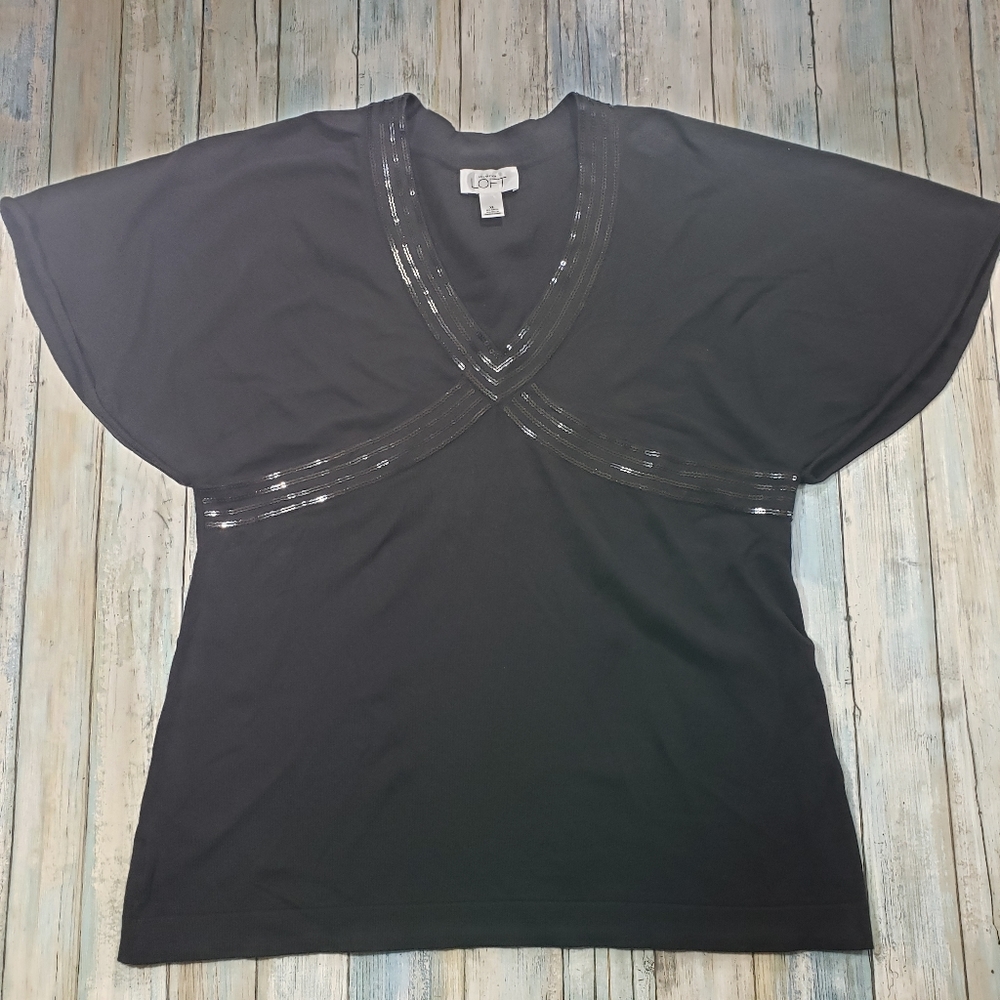 Ann Taylor LOFT Top. - Picture 1 of 13